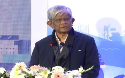 খাদের কিনারা থেকে ঘুরে দাঁড়িয়েছে দেশের অর্থনীতি: অর্থ উপদেষ্টা