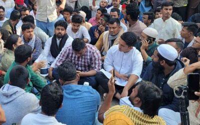গাজীপুরে হাসনাত-সারজিসের নেতৃত্বে সড়ক অবরোধ