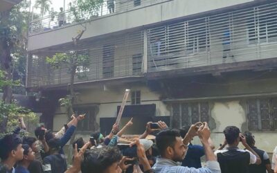 ওবায়দুল কাদেরের বাড়ি গুঁড়িয়ে দিতে হামলা-ভাঙচুর