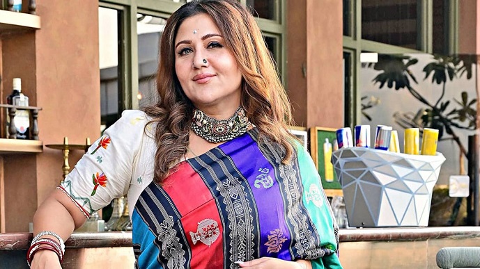 শাঁখা-সিঁদুরে কটাক্ষ, নিজেকে ‘বিবাহিত’ দাবি করলেন স্বস্তিকা