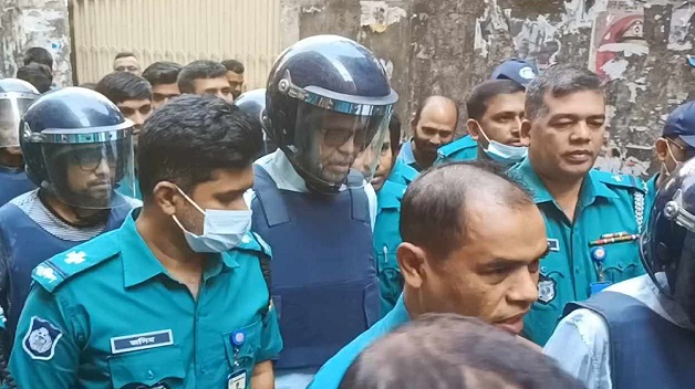 আমি বাদীকে চিনি না, বাদীও আমাকে চেনে না : সাবেক মেয়র আতিক