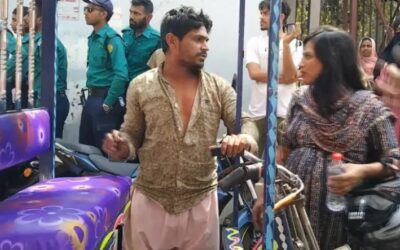 প্রেস ক্লাবের সামনে অটো চালককে নারী নেত্রীর মারধর