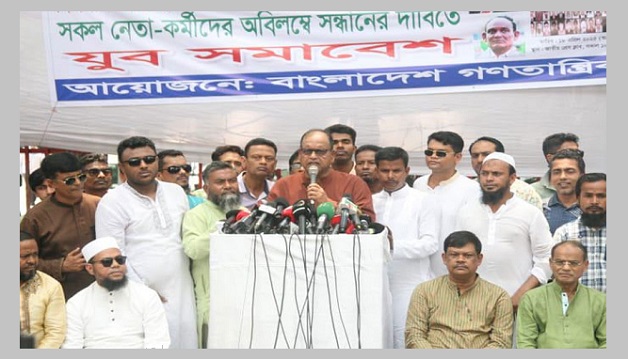 ‘ডিসেম্বর থেকে জুনের মধ্যে নির্বাচন হবে, এ ধরনের ফাজলামি বাদ দেন’ : শামসুজ্জামান দুদু