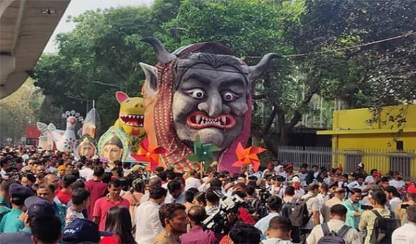 আনন্দ উল্লাসে শেষ হলো ‘আনন্দ শোভাযাত্রা’